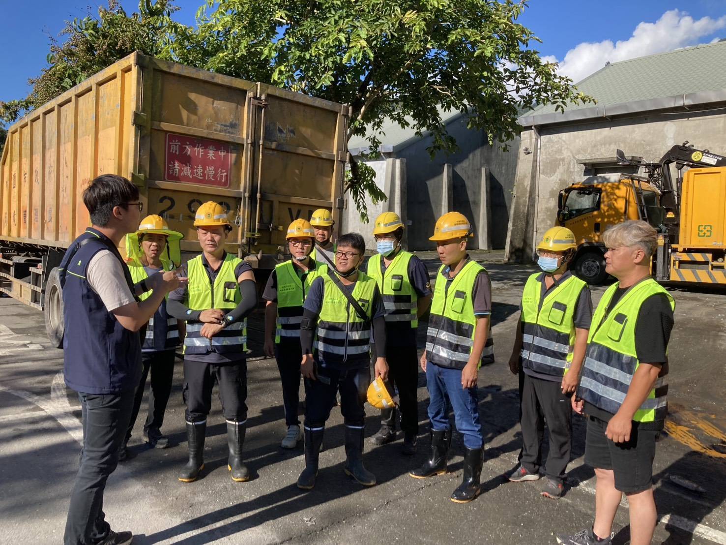 樺加沙颱風離去 桃園環保局快速馳援花蓮光復進行災後復原 (3).jpg